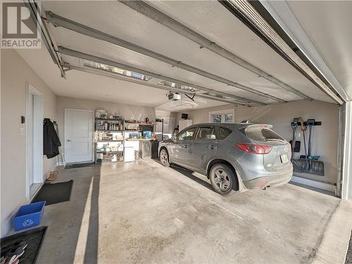 1844 Queen Elizabeth Dr, Bathurst, NB - Indoor Photo Showing Garage