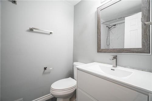 116 St. Andrews Drive, Hamilton, ON - Indoor Photo Showing Bathroom