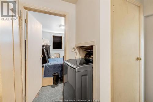 1594 Westminster Boulevard, Windsor, ON - Indoor Photo Showing Laundry Room