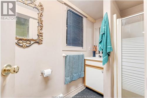 1594 Westminster Boulevard, Windsor, ON - Indoor Photo Showing Bathroom