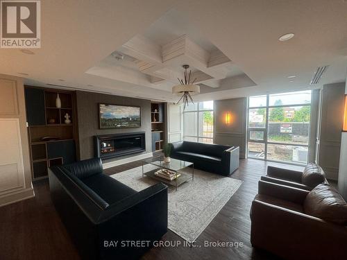 707 - 470 Dundas Street E, Hamilton, ON - Indoor Photo Showing Living Room