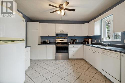 76 Pointe Du Chene, Shediac, NB - Indoor Photo Showing Kitchen With Double Sink