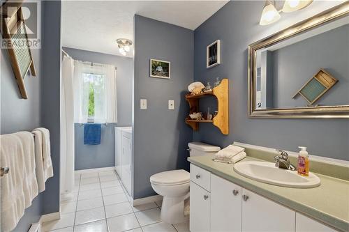 76 Pointe Du Chene, Shediac, NB - Indoor Photo Showing Bathroom