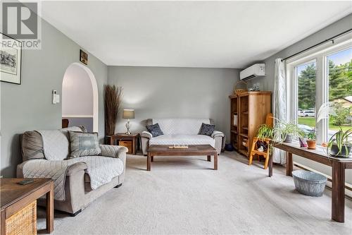 76 Pointe Du Chene, Shediac, NB - Indoor Photo Showing Living Room