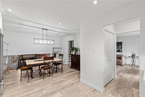 24 Cumberland Street, Brantford, ON - Indoor Photo Showing Dining Room