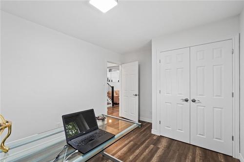 24 Cumberland Street, Brantford, ON - Indoor