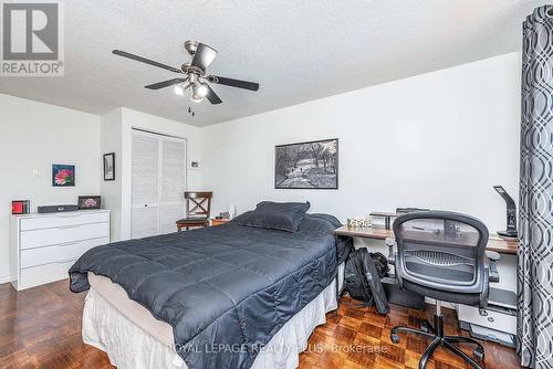 3458 Woodhurst Crescent, Mississauga, ON - Indoor Photo Showing Bedroom