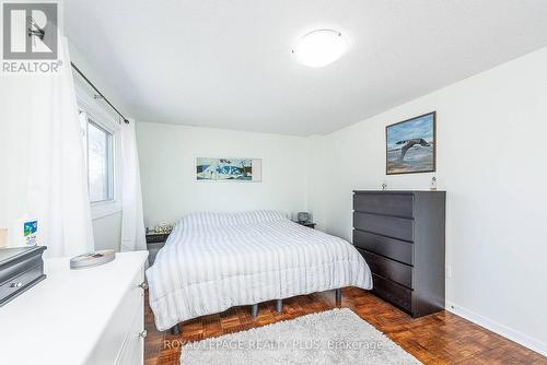 3458 Woodhurst Crescent, Mississauga, ON - Indoor Photo Showing Bedroom
