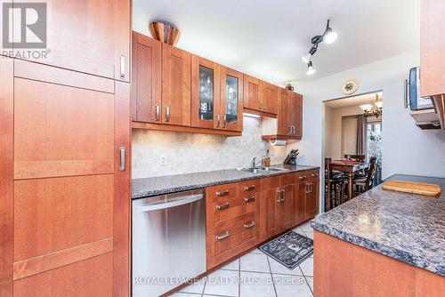 3458 Woodhurst Crescent, Mississauga, ON - Indoor Photo Showing Kitchen With Double Sink