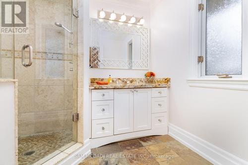 1269 Stavebank Road, Mississauga, ON - Indoor Photo Showing Bathroom