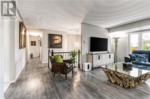 2360 Greenwood Street, Sudbury, ON - Indoor Photo Showing Living Room