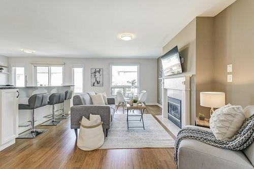 150 Jacqueline Boulevard, Hamilton, ON - Indoor Photo Showing Living Room With Fireplace