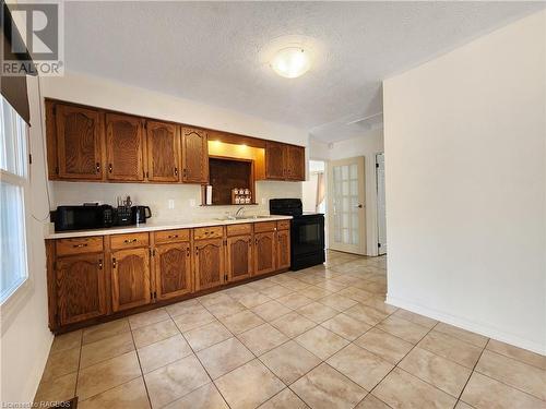 27 Hemlock Road, Oliphant, ON - Indoor Photo Showing Kitchen