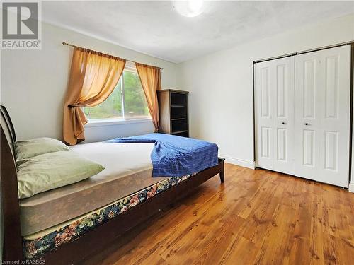 27 Hemlock Road, Oliphant, ON - Indoor Photo Showing Bedroom