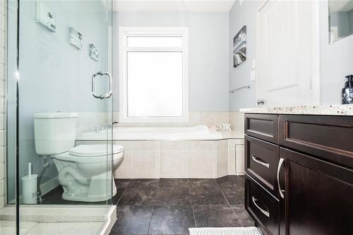 50 Claremont Drive, Niverville, MB - Indoor Photo Showing Bathroom