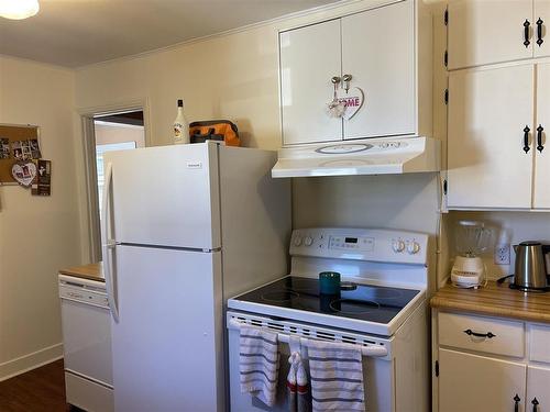 13 Drake Street, Marathon, ON - Indoor Photo Showing Kitchen