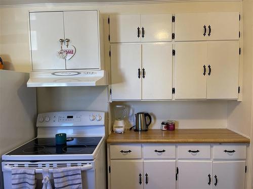 13 Drake Street, Marathon, ON - Indoor Photo Showing Kitchen