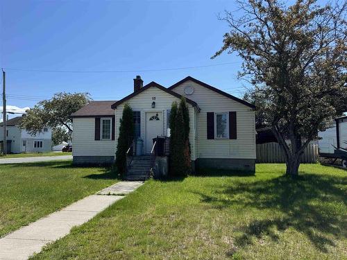 13 Drake Street, Marathon, ON - Outdoor With Facade