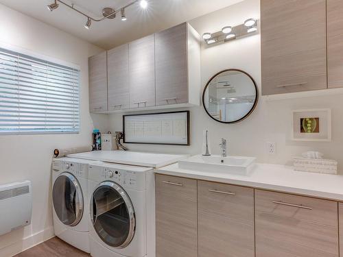 Salle de bains - 50 Ch. De Saverne, Lorraine, QC - Indoor Photo Showing Laundry Room