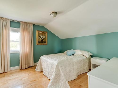 Chambre Ã Â coucher - 5892 Rue Principale, Saint-Zénon, QC 