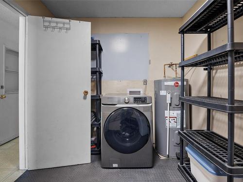 1856 Corbin Place, Revelstoke, BC - Indoor Photo Showing Laundry Room