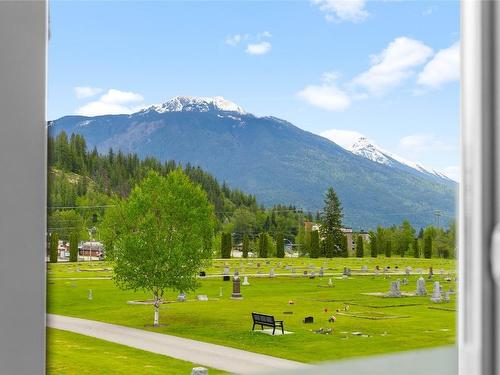 1856 Corbin Place, Revelstoke, BC - Outdoor With View