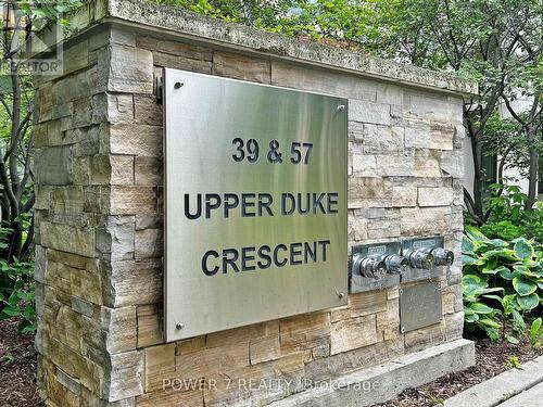 424 - 39 Upper Duke Crescent, Markham, ON - Outdoor