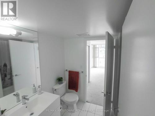 2805 - 21 Iceboat Terrace, Toronto, ON - Indoor Photo Showing Bathroom