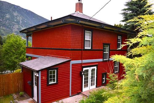 95 High Street, Nelson, BC - Outdoor With Exterior