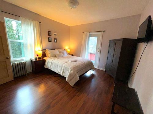 95 High Street, Nelson, BC - Indoor Photo Showing Bedroom