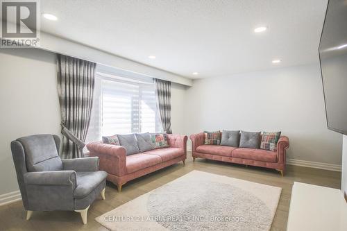 2545 Windjammer Road, Mississauga, ON - Indoor Photo Showing Living Room