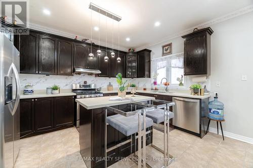 66 Carmel Crescent, Brampton, ON - Indoor Photo Showing Kitchen With Upgraded Kitchen