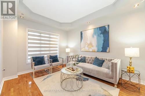 66 Carmel Crescent, Brampton, ON - Indoor Photo Showing Living Room