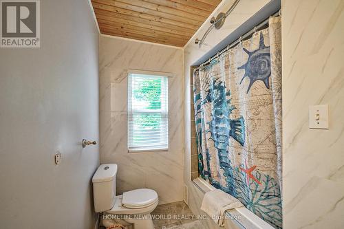 1305 Mineola Gardens, Mississauga, ON - Indoor Photo Showing Bathroom