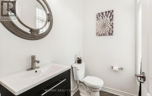 38 Impulse Circle S, Brampton (Credit Valley), ON - Indoor Photo Showing Bathroom