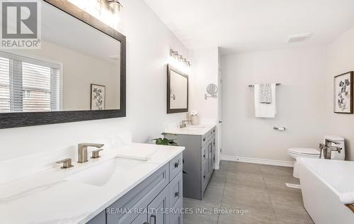 38 Impulse Circle S, Brampton (Credit Valley), ON - Indoor Photo Showing Bathroom