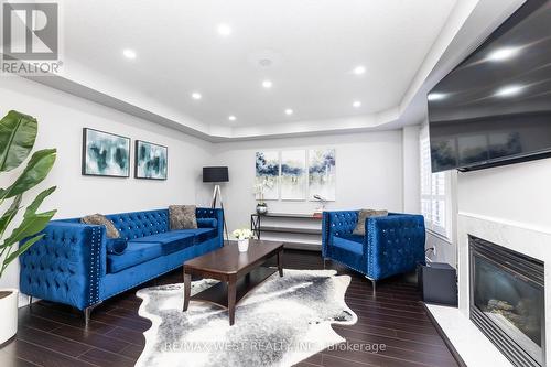 71 Atwood Avenue W, Halton Hills, ON - Indoor Photo Showing Living Room With Fireplace