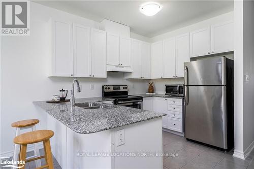 Pw - 22 Providence Way, Wasaga Beach, ON - Indoor Photo Showing Kitchen With Stainless Steel Kitchen With Double Sink