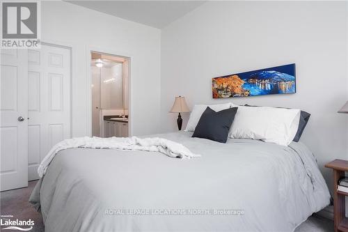 Pw - 22 Providence Way, Wasaga Beach, ON - Indoor Photo Showing Bedroom