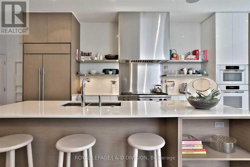 426 Ontario Street, Toronto, ON - Indoor Photo Showing Kitchen With Upgraded Kitchen