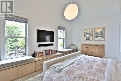 426 Ontario Street, Toronto, ON - Indoor Photo Showing Bedroom
