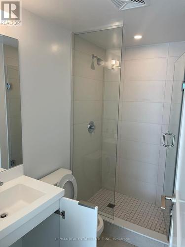 2311 - 8 Widmer Street, Toronto, ON - Indoor Photo Showing Bathroom