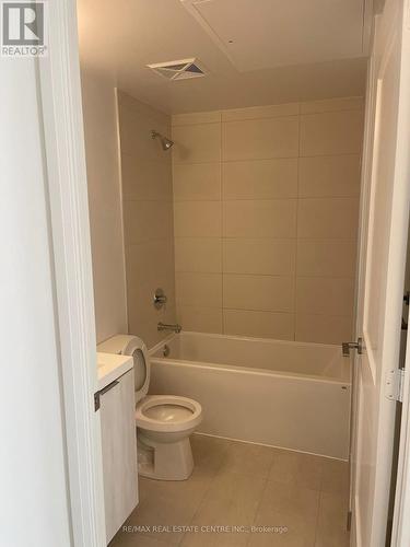 2311 - 8 Widmer Street, Toronto, ON - Indoor Photo Showing Bathroom