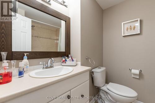 89 Conway Drive, London, ON - Indoor Photo Showing Bathroom