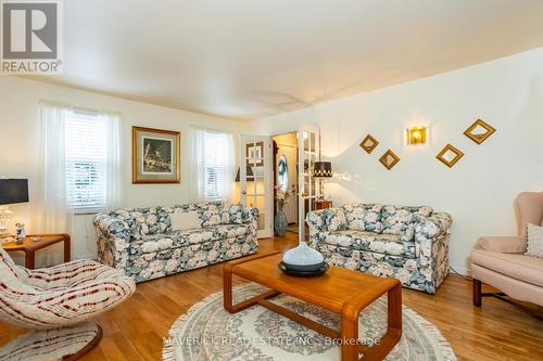 129 Main Street, Southwest Middlesex (Glencoe), ON - Indoor Photo Showing Living Room