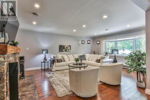 189 Belgrave Avenue, London, ON - Indoor Photo Showing Living Room With Fireplace