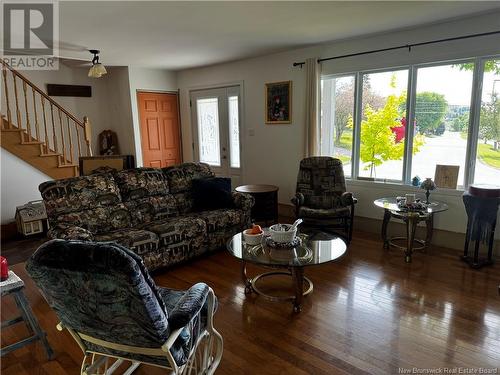 292 Morin Avenue, Edmundston, NB - Indoor Photo Showing Living Room