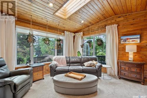 217 Delayen Place, Saskatoon, SK - Indoor Photo Showing Living Room