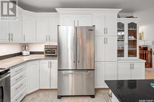 217 Delayen Place, Saskatoon, SK - Indoor Photo Showing Kitchen With Stainless Steel Kitchen