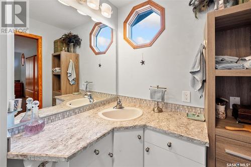 217 Delayen Place, Saskatoon, SK - Indoor Photo Showing Bathroom